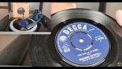 The Sha La La Song ~ Marianne Faithfull ~ Decca 1965 45rpm ~ Bush SRP31D 1963 Record Player